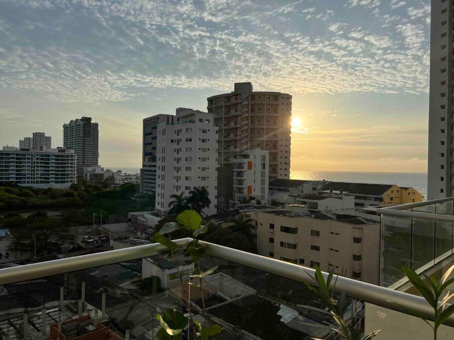 Nuevo En Con Hermosa Vista Apartamento